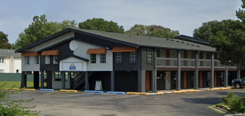 Colonial Motor Inn (Howard Johnsons) - 2023 Street View (newer photo)